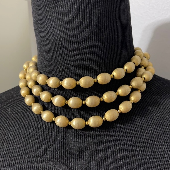 Vintage Trifari Frosted Gold Necklace Excellent! - Picture 2 of 5